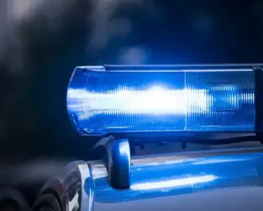 207325_police-g8ca2e26e6-1920_f-370x297.jpg