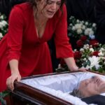 Na sprovodu 65-godišnjeg milijunaša njegova mlada supruga iznenada je otrčala do lijesa i počela ga tresti vičući: „Otvori oči! Znam da si živ!“